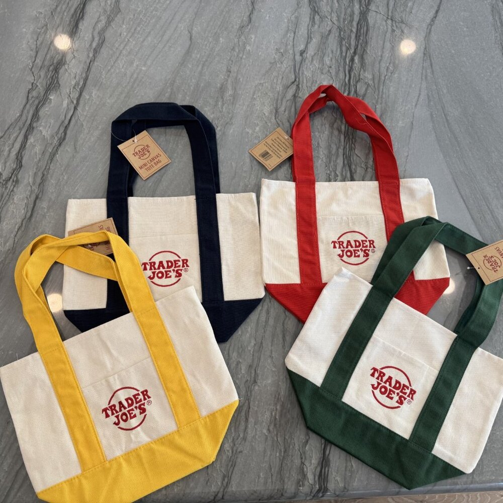 Trader Joe Mini Bags set of 4 with tags